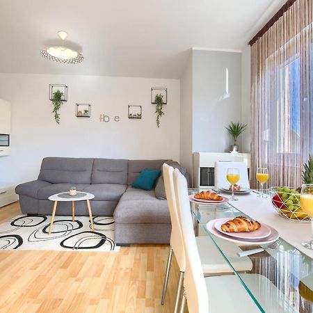 Ferienwohnung Apartman Andi Pula Exterior foto